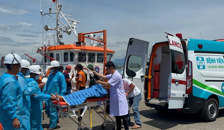 xe cấp cứu quận Bình Tân