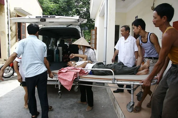 Gọi xe cứu thương quận Bình Tân