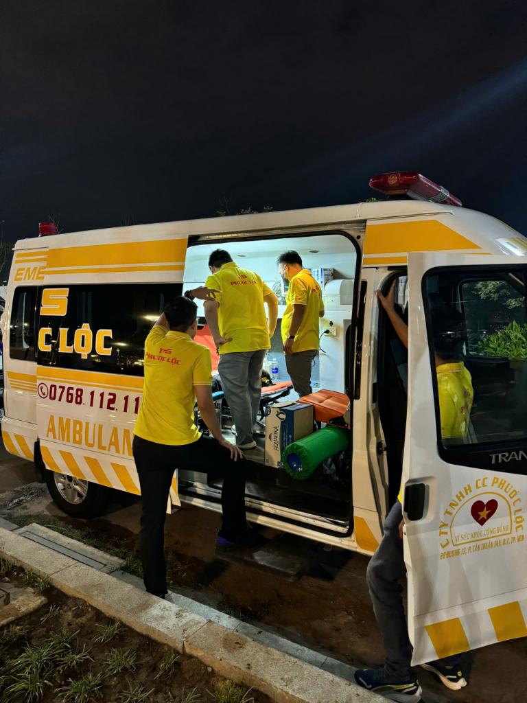 Những Lợi Ích Thực Tế Của Xe Cấp Cứu Có Y Tá So Với Xe Vận Chuyển Thường