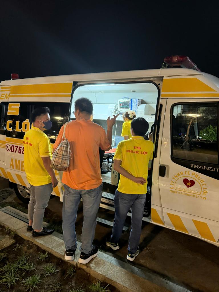 Xe cứu thương giá rẻ phù hợp trong nhiều tình huống